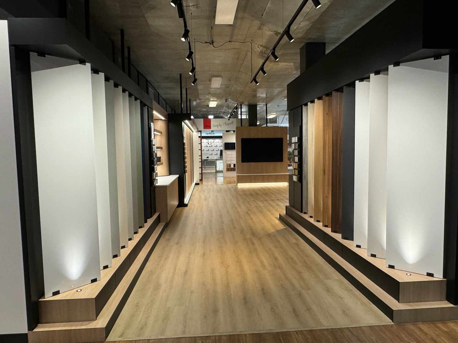 Prime Oak - Timba Touch Hybrid Flooring - Floor Trader