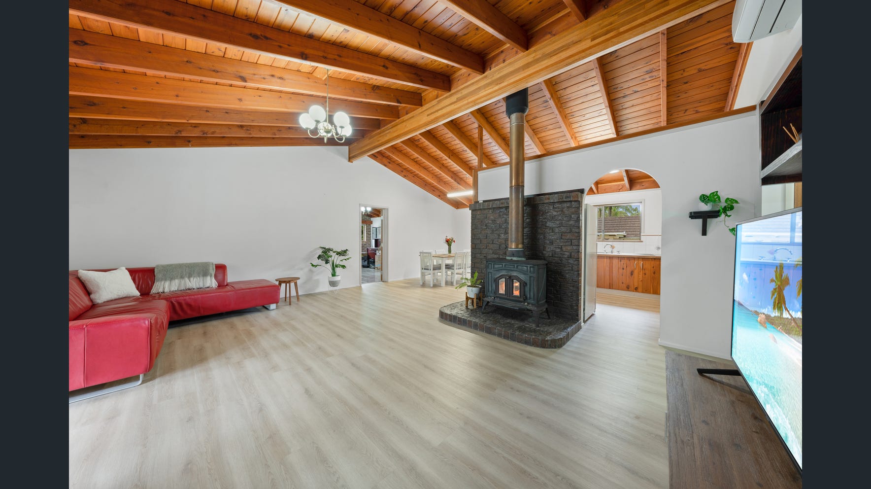 Prime Oak - Timba Touch Hybrid Flooring - Floor Trader