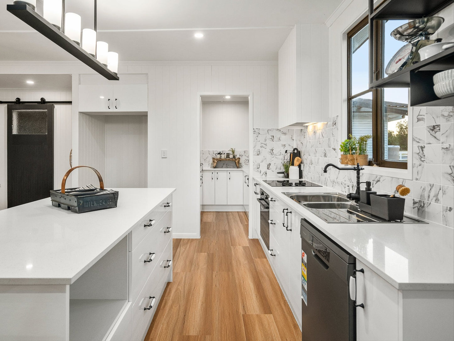SPOTTED GUM - Timba Touch Hybrid Flooring - Floor Trader