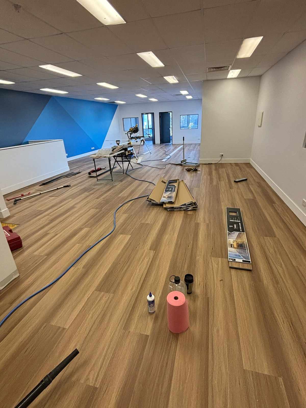 SPOTTED GUM - Timba Touch Hybrid Flooring - Floor Trader