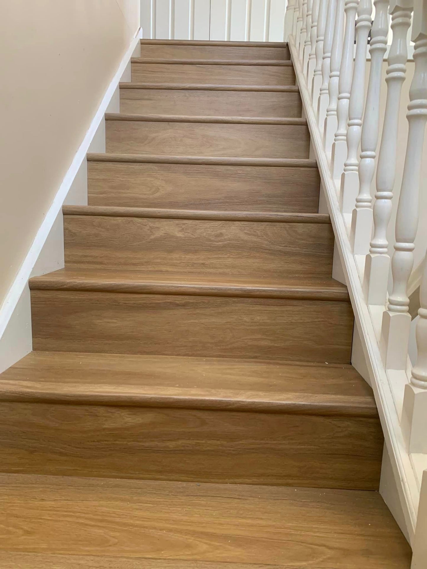 Stair nose Type B X2.4M - Floor Trader