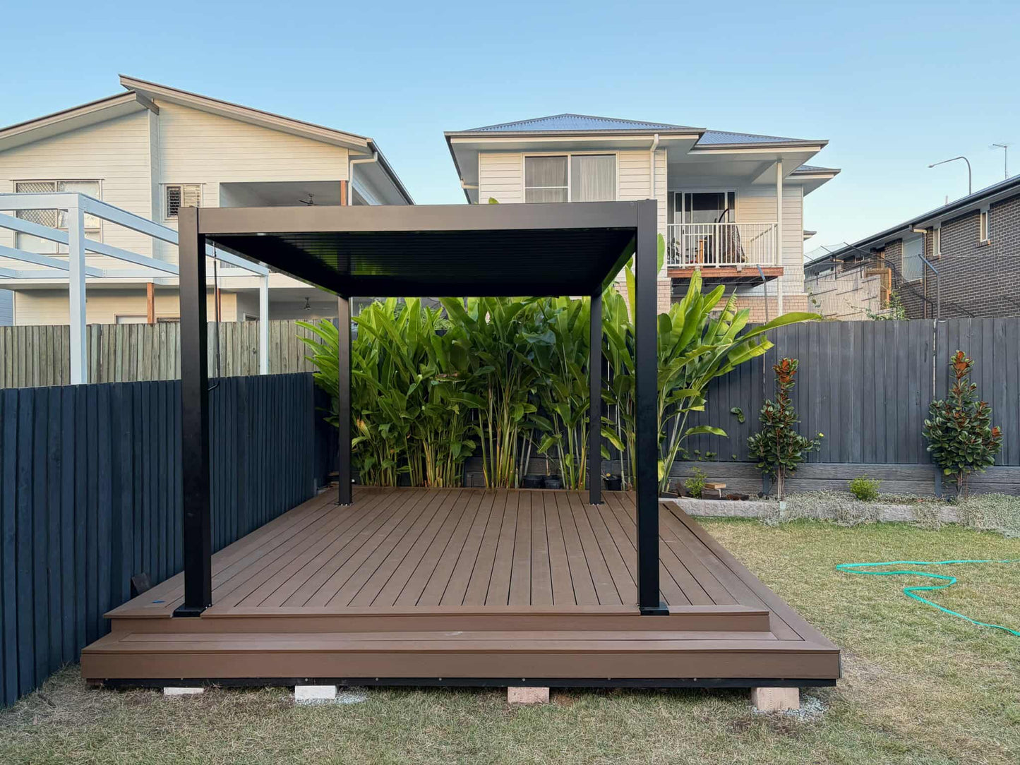 UltraDeck LuxWood Teak