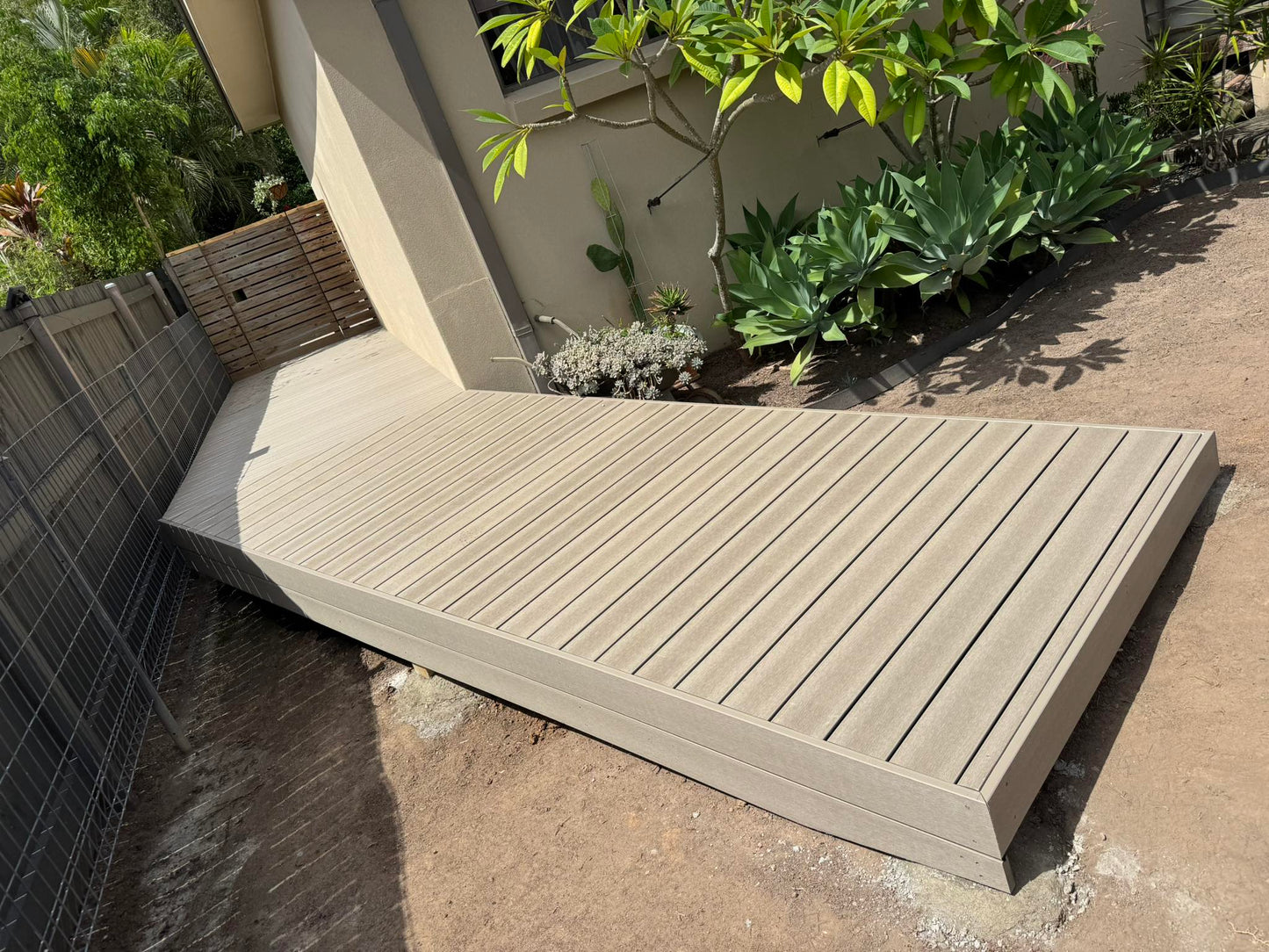 UltraDeck Essence - Beachwood