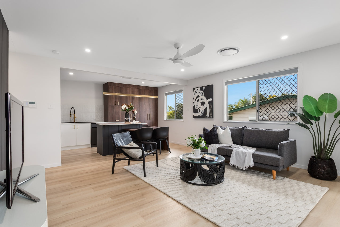 Metro Series – SPC Hybrid Flooring Natural Oak 8.5mm