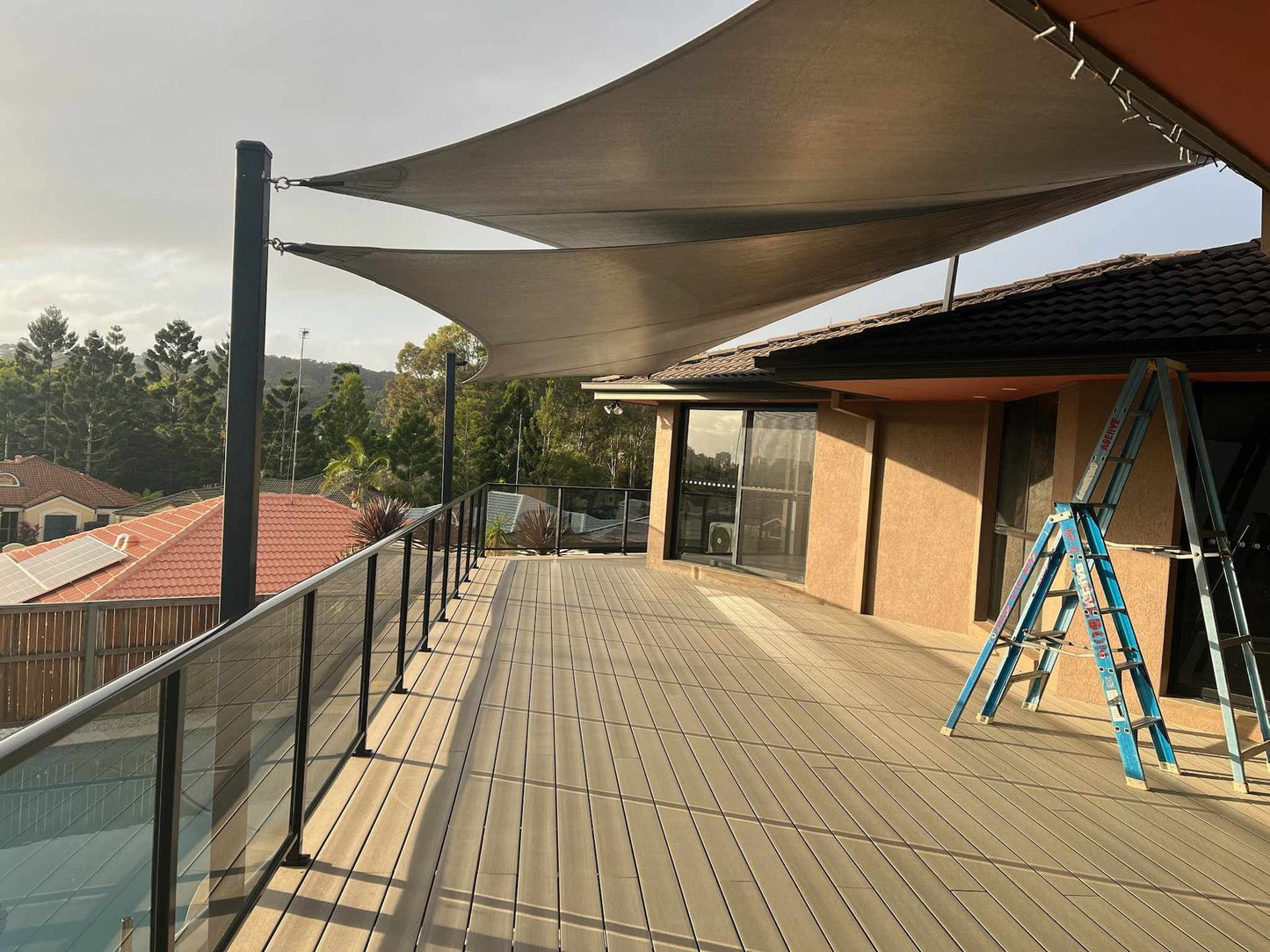 UltraDeck LuxNature Beachwood